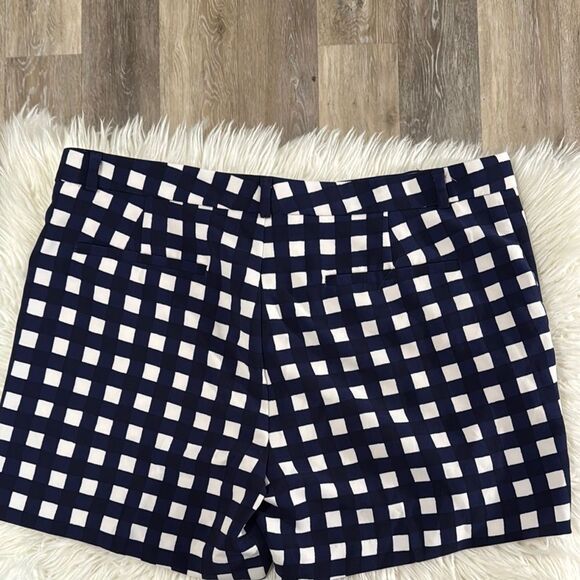 Banana Republic Blue and White Gingham Bermuda Shorts - Picture 7 of 7